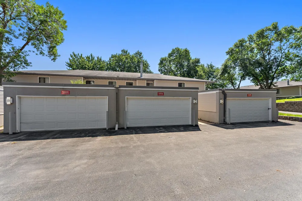 1224 Wagon Wheel Road Hopkins, MN 55343