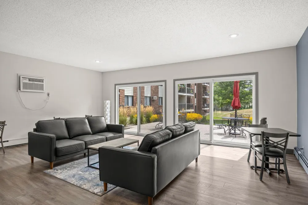4 Pine Tree Drive #218 Arden Hills, MN 55112