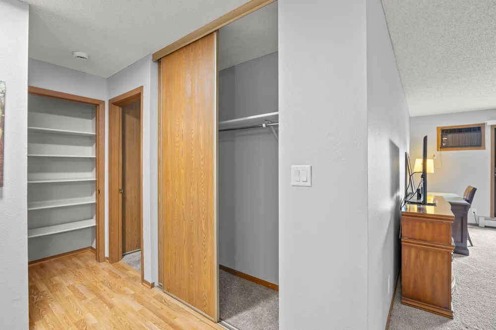 4 Pine Tree Drive #218 Arden Hills, MN 55112