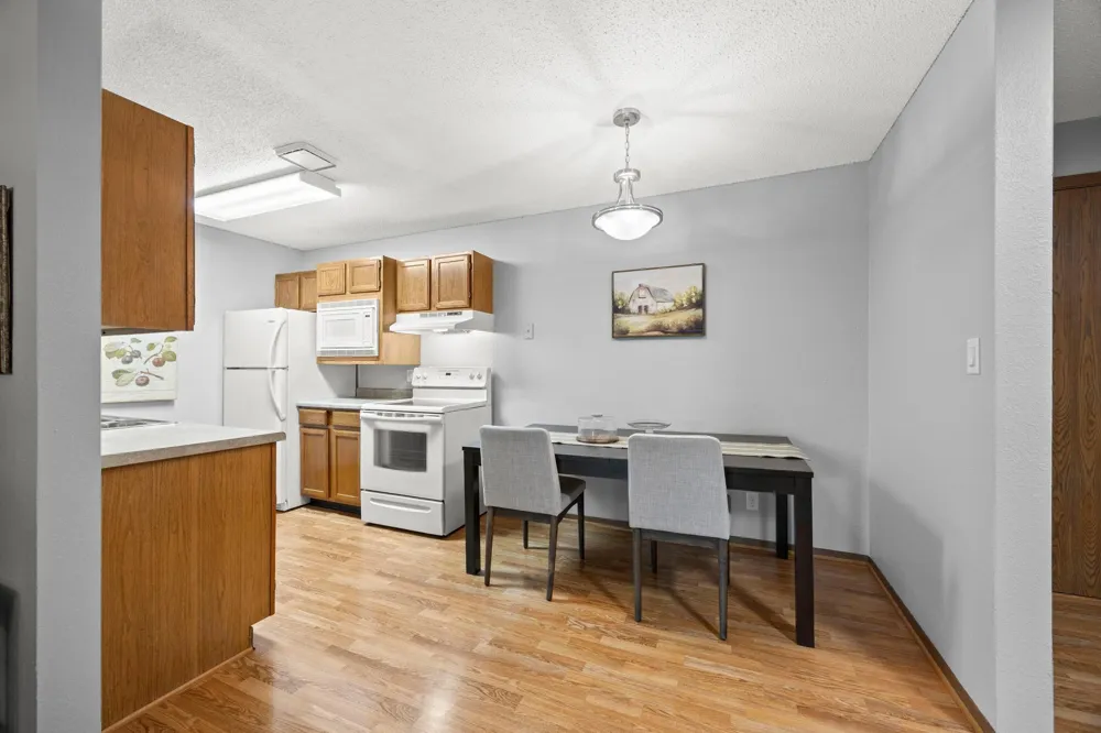 4 Pine Tree Drive #218 Arden Hills, MN 55112