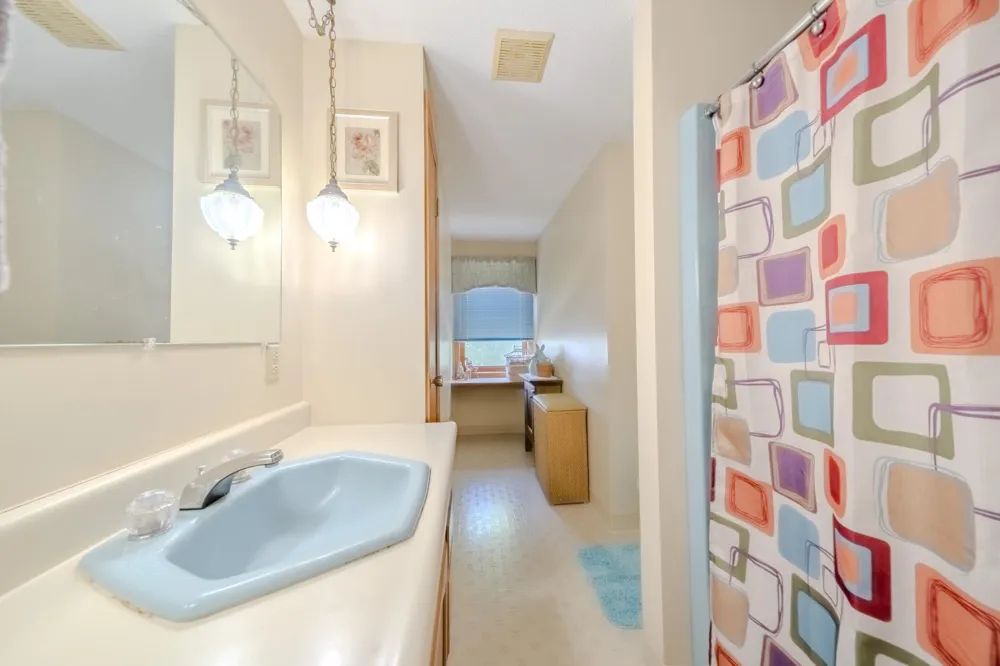 304 3rd Street NE Little Falls, MN 56345