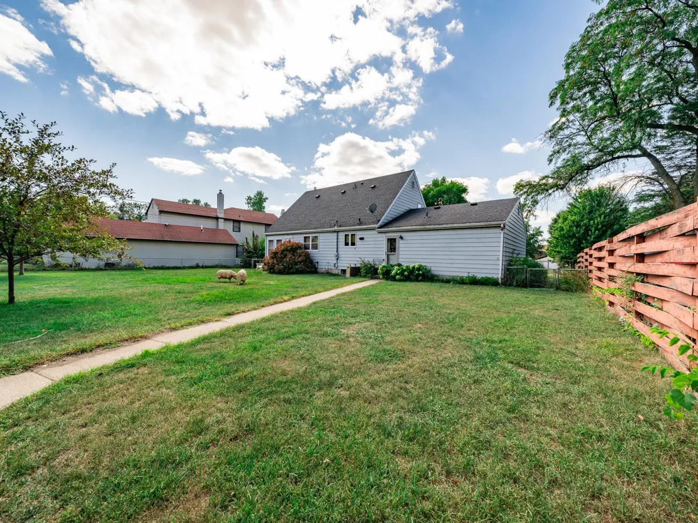 304 3rd Street NE Little Falls, MN 56345