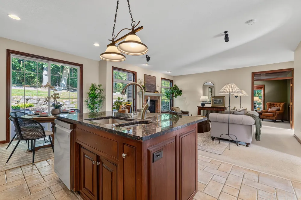 1932 Baihly Estates Lane SW Rochester, MN 55902