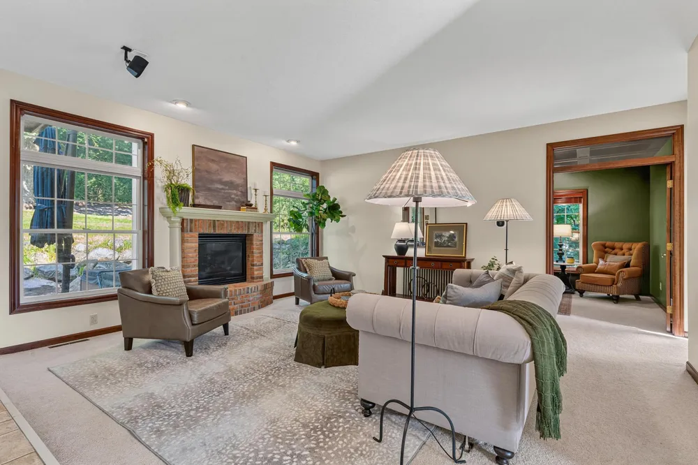 1932 Baihly Estates Lane SW Rochester, MN 55902