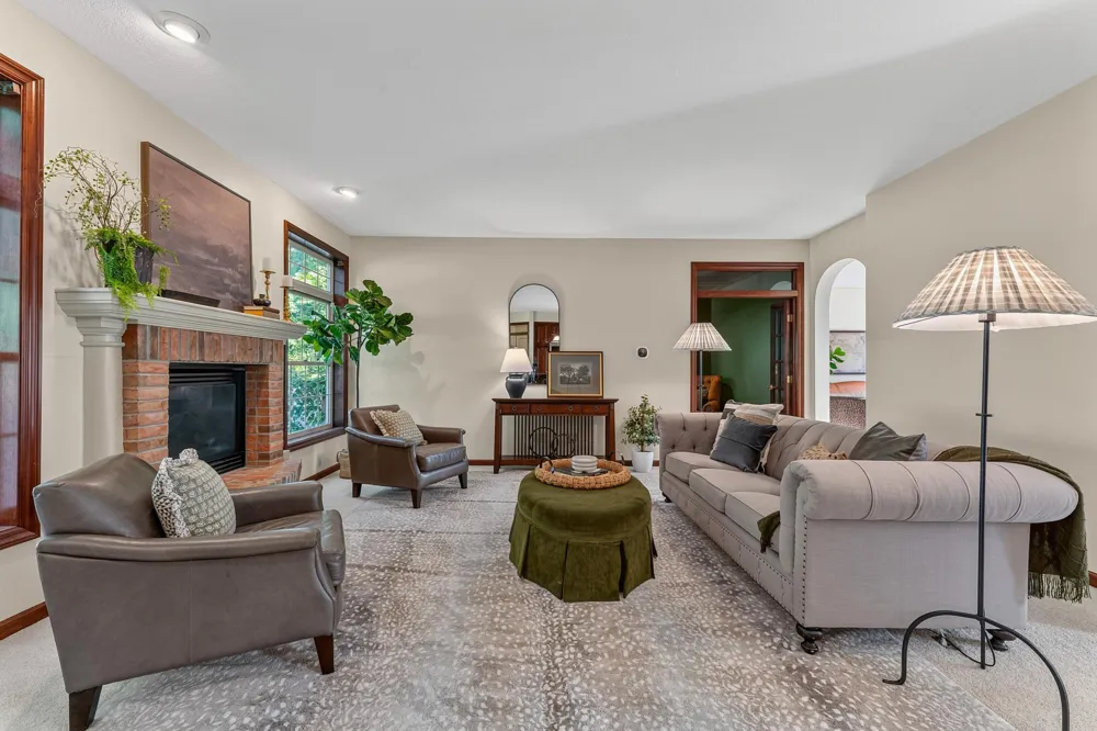 1932 Baihly Estates Lane SW Rochester, MN 55902