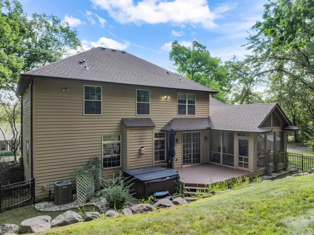 1932 Baihly Estates Lane SW Rochester, MN 55902