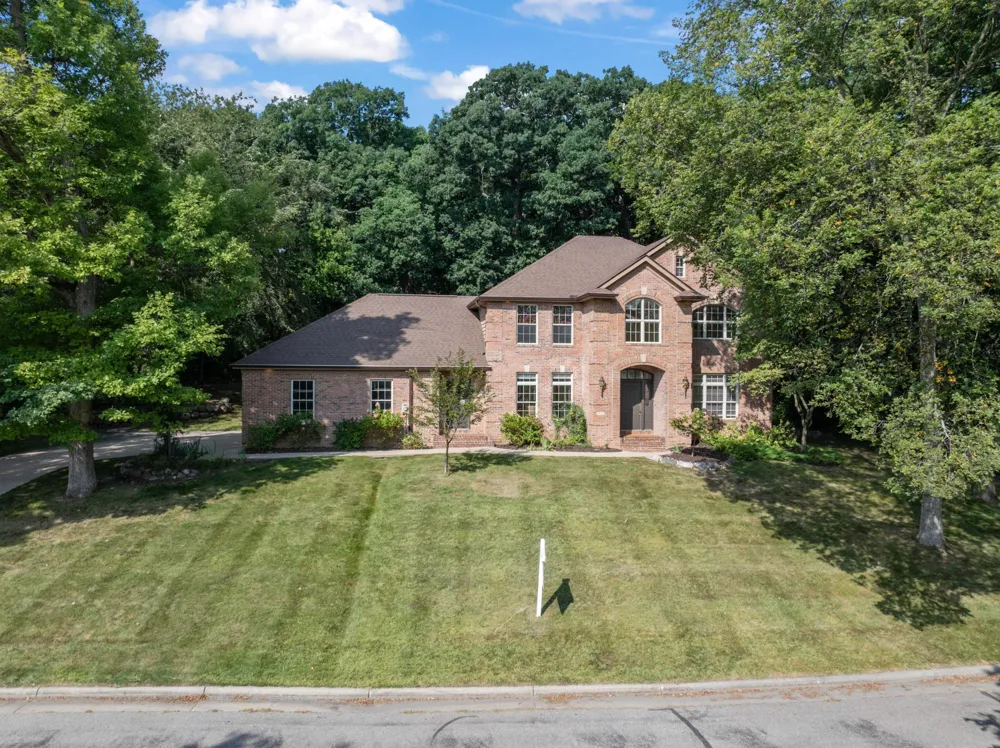 1932 Baihly Estates Lane SW Rochester, MN 55902