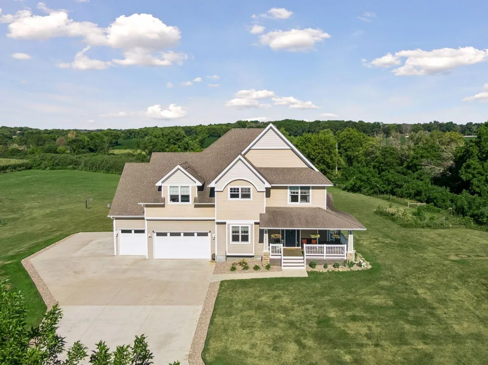25735 Highview Avenue Farmington, MN 55024