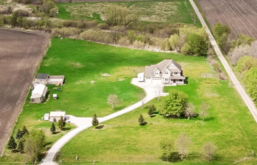 25735 Highview Avenue Farmington, MN 55024