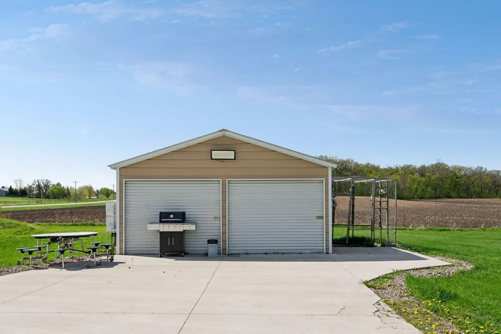 25735 Highview Avenue Farmington, MN 55024