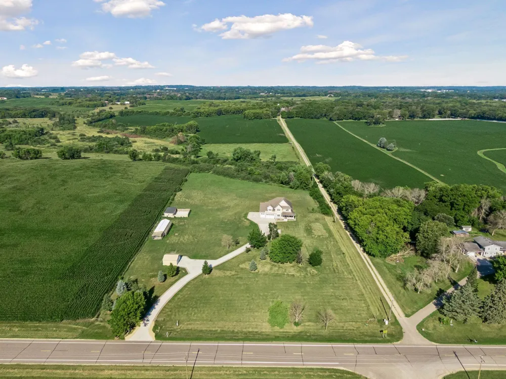 25735 Highview Avenue Farmington, MN 55024