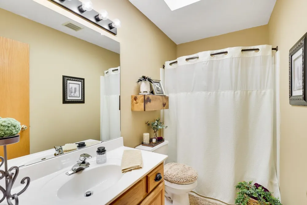 16715 Blind Lake Trail SE Prior Lake, MN 55372