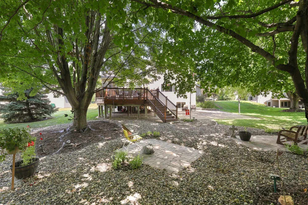 16715 Blind Lake Trail SE Prior Lake, MN 55372