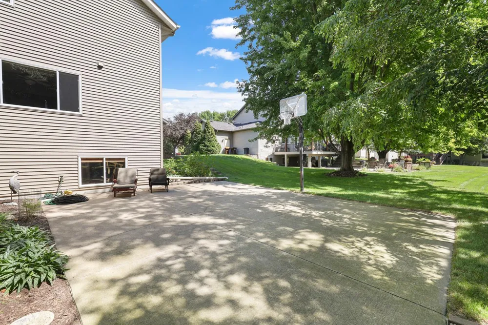 16715 Blind Lake Trail SE Prior Lake, MN 55372