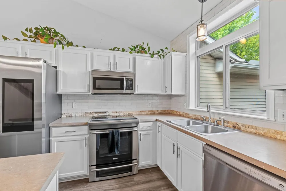9243 Goodrich Drive Monticello, MN 55362