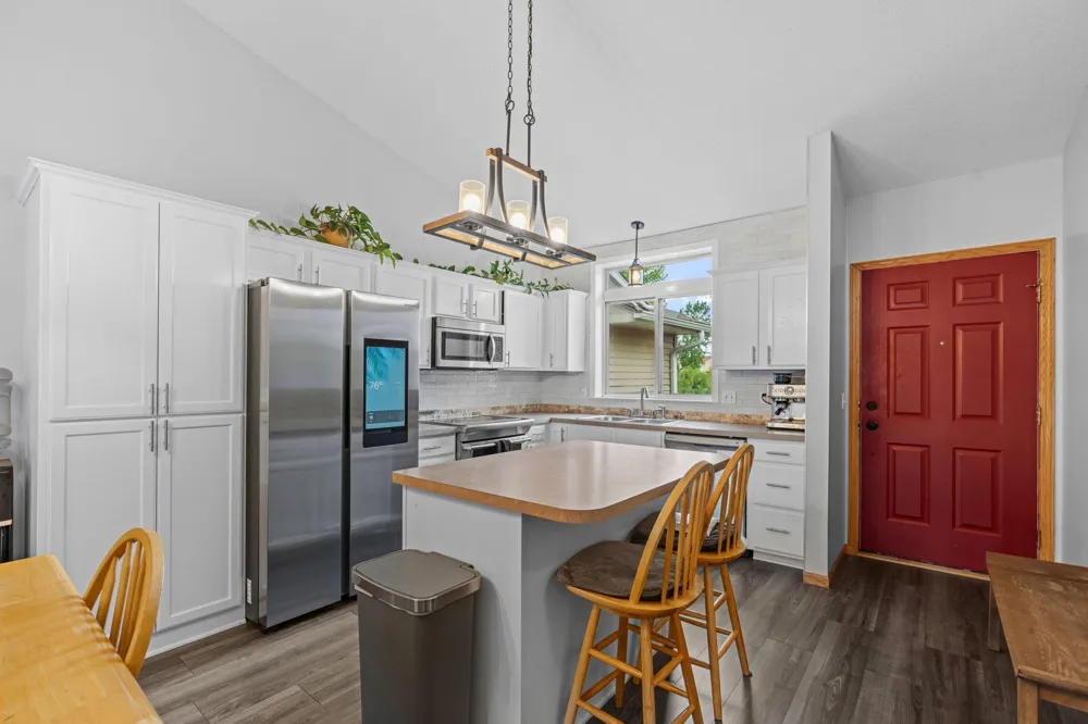 9243 Goodrich Drive Monticello, MN 55362