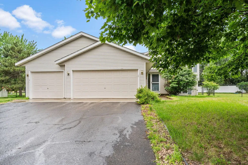 6284 Corwin Court Inver Grove Heights, MN 55076