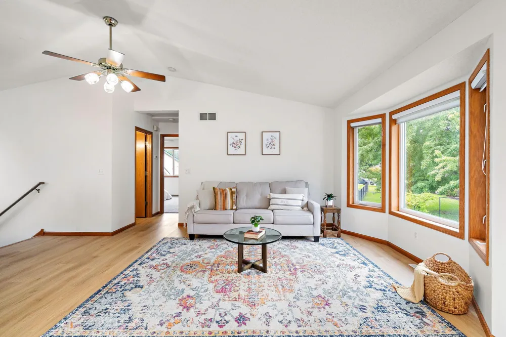 6284 Corwin Court Inver Grove Heights, MN 55076