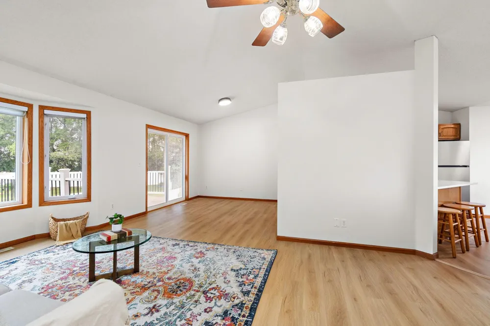 6284 Corwin Court Inver Grove Heights, MN 55076