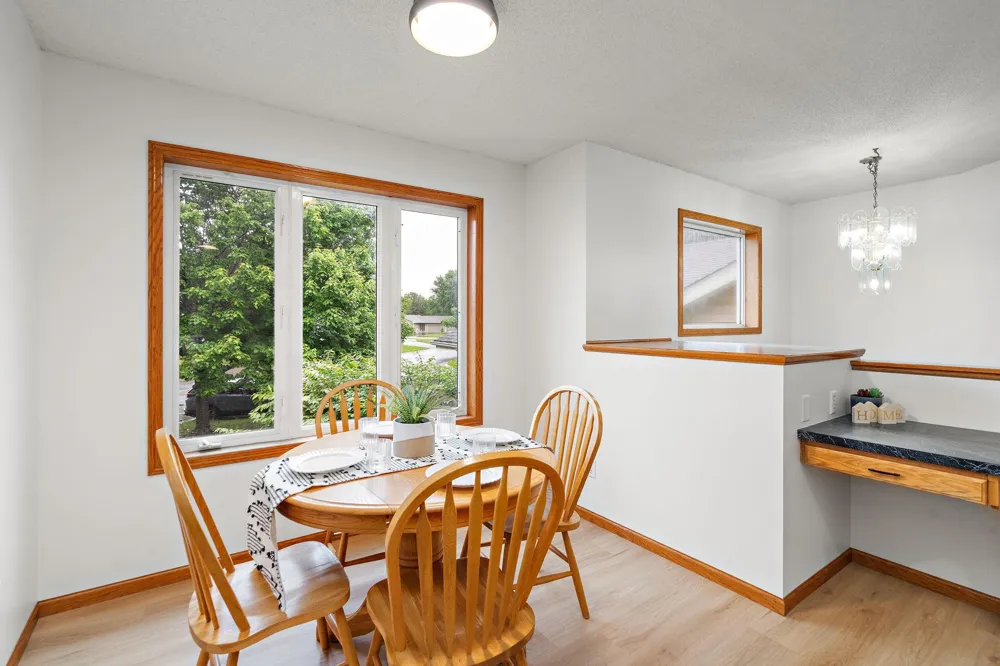 6284 Corwin Court Inver Grove Heights, MN 55076