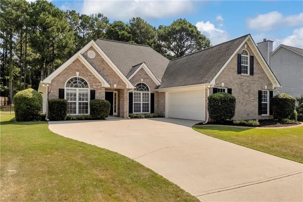 2920 Meadow Gate Way Loganville, GA 30052