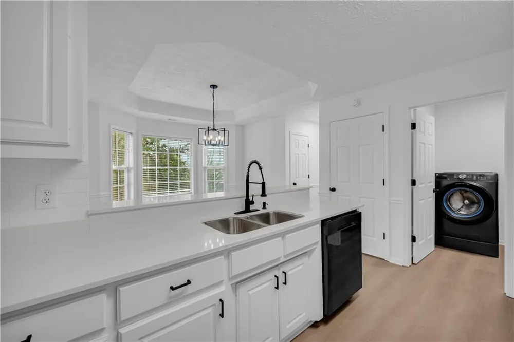 2920 Meadow Gate Way Loganville, GA 30052