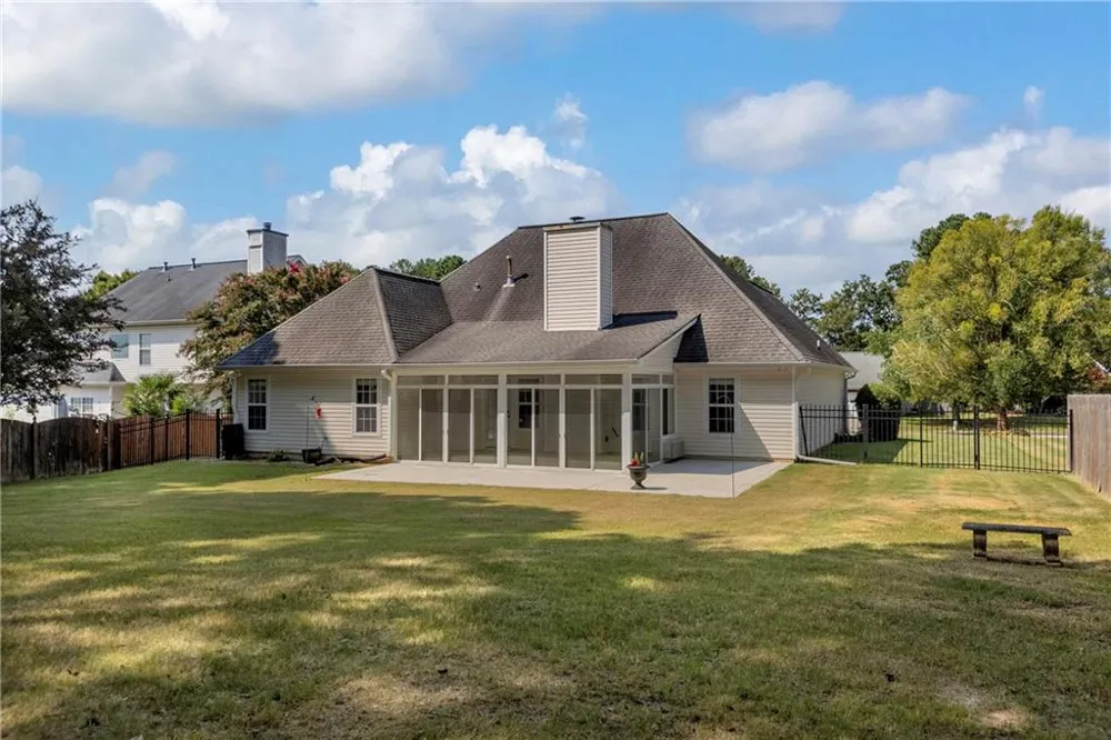 2920 Meadow Gate Way Loganville, GA 30052