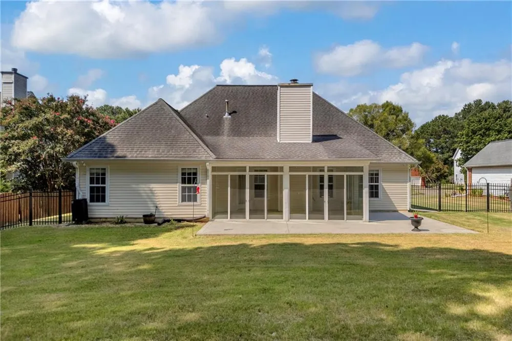 2920 Meadow Gate Way Loganville, GA 30052