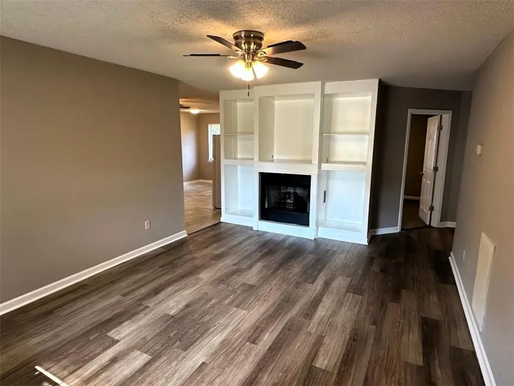 879 Buck Boulevard SE Calhoun, GA 30701