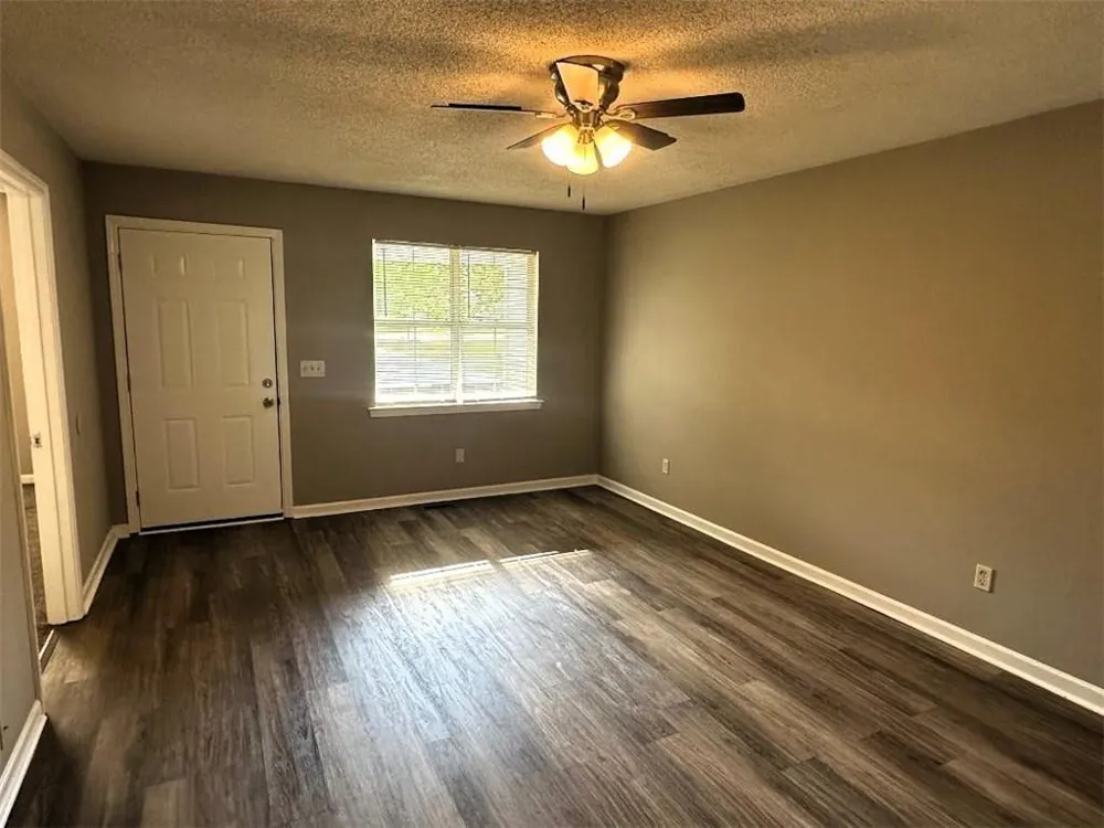 879 Buck Boulevard SE Calhoun, GA 30701