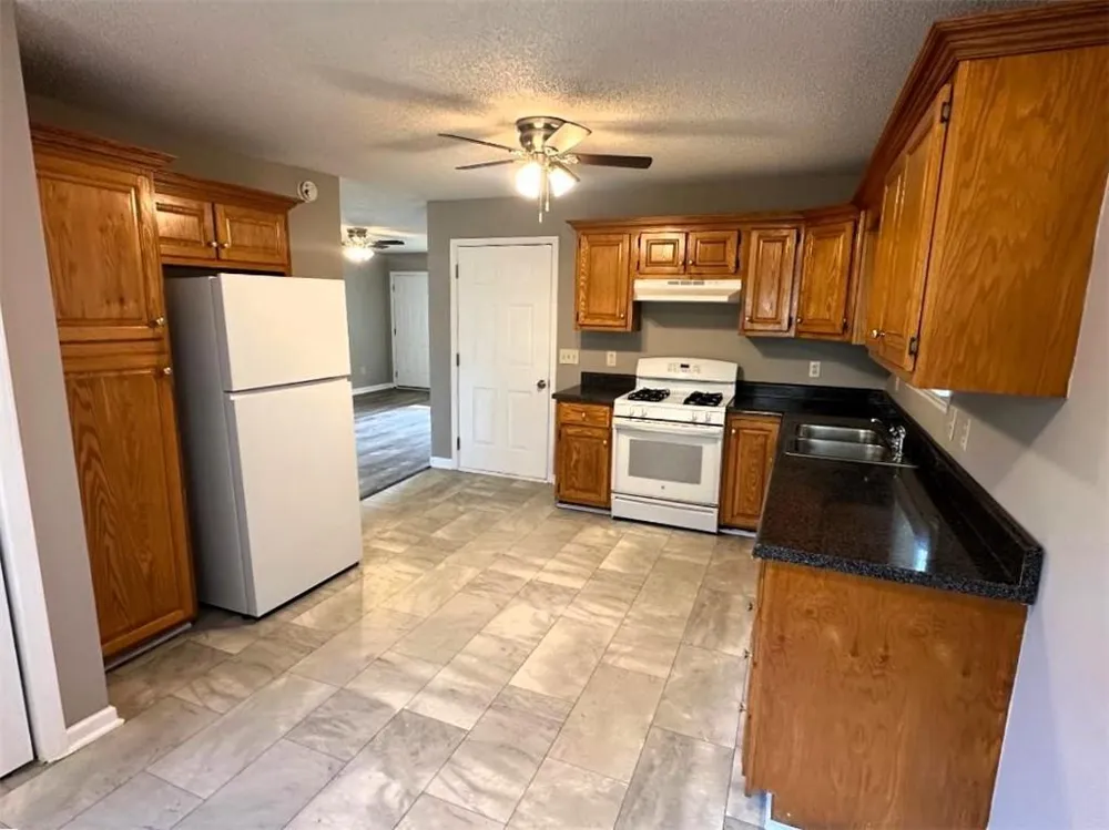879 Buck Boulevard SE Calhoun, GA 30701