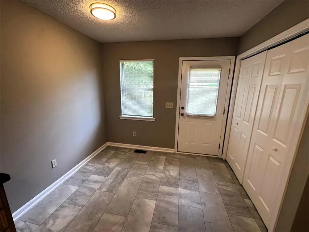 879 Buck Boulevard SE Calhoun, GA 30701