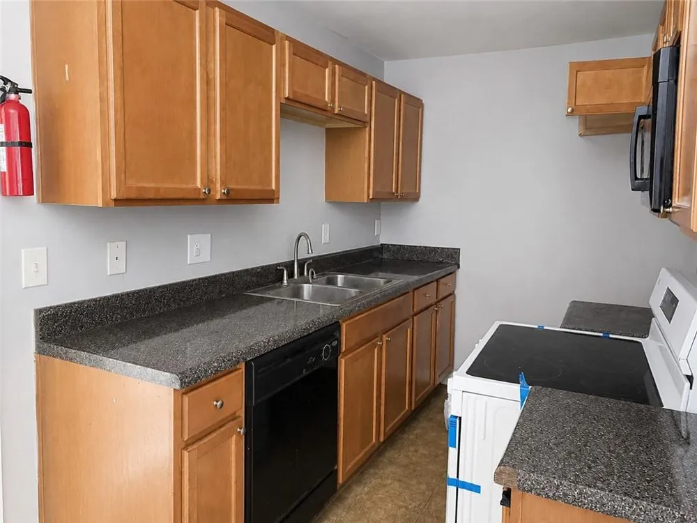 1660 Stanton Rd #3E Atlanta, GA 30311