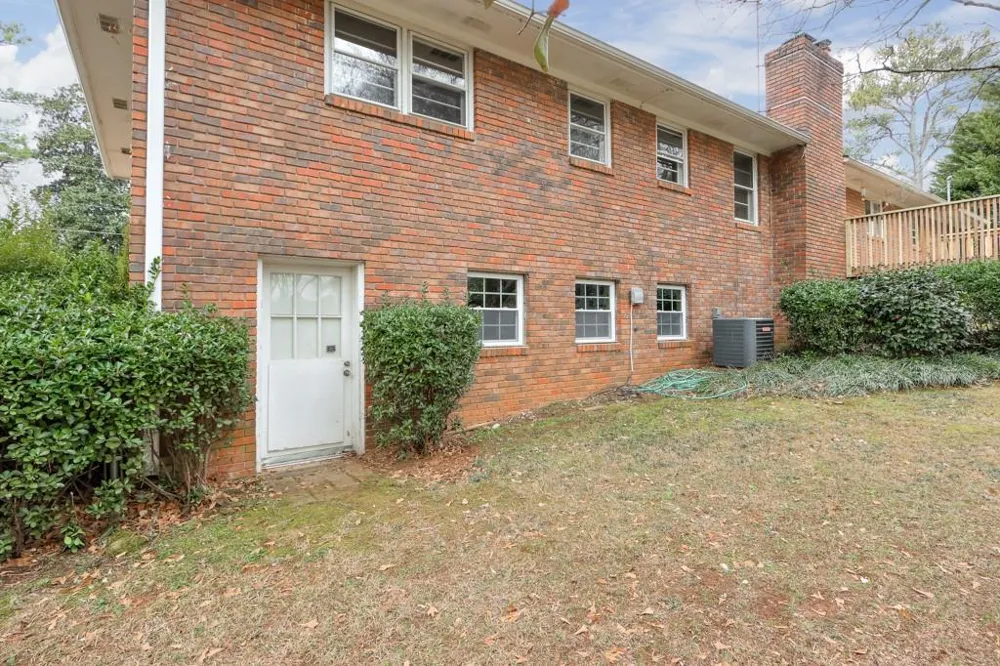 1055 Tuxedo Drive Roswell, GA 30075