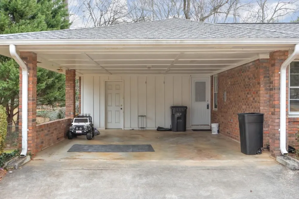 1055 Tuxedo Drive Roswell, GA 30075
