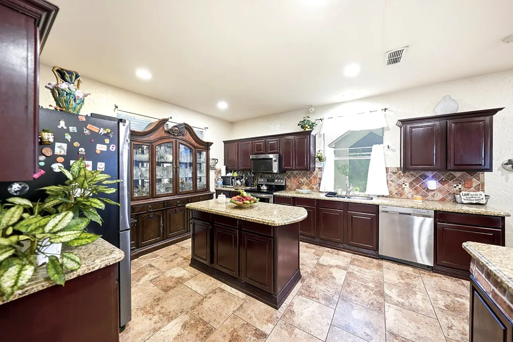 1717 Chase Oaks Drive Keller, TX 76248