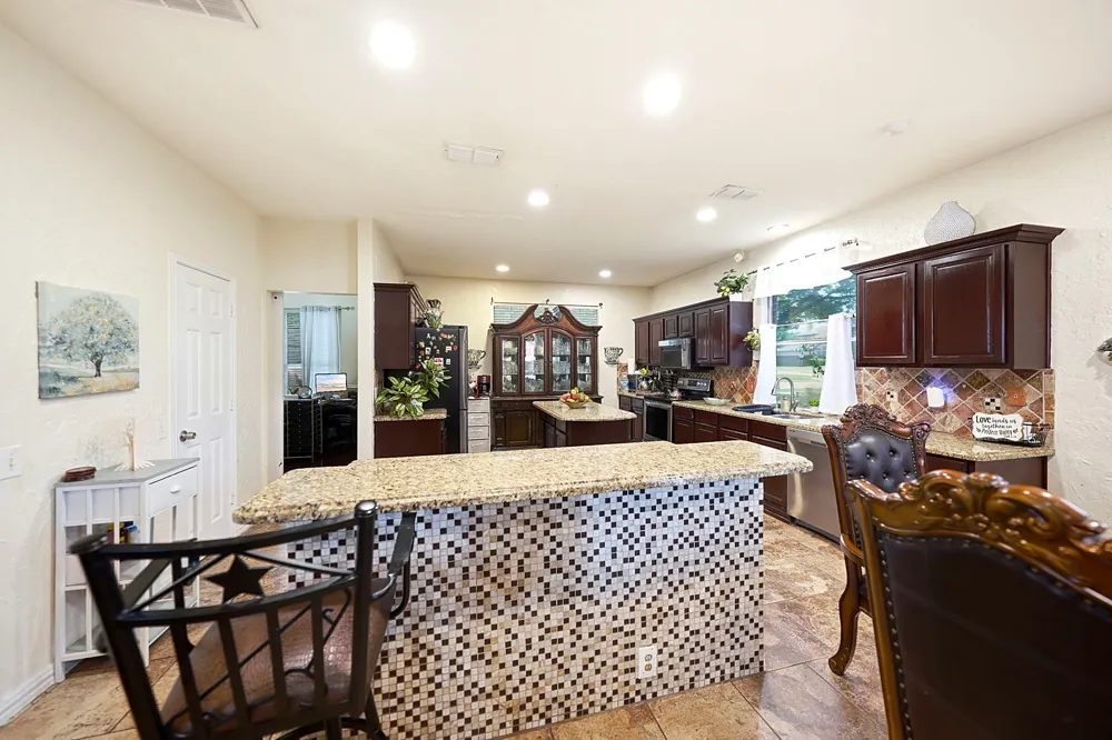 1717 Chase Oaks Drive Keller, TX 76248