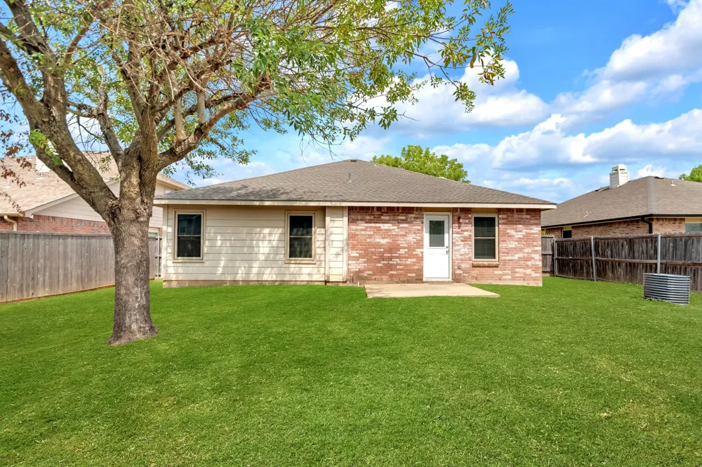 921 Ann Drive Wylie, TX 75098