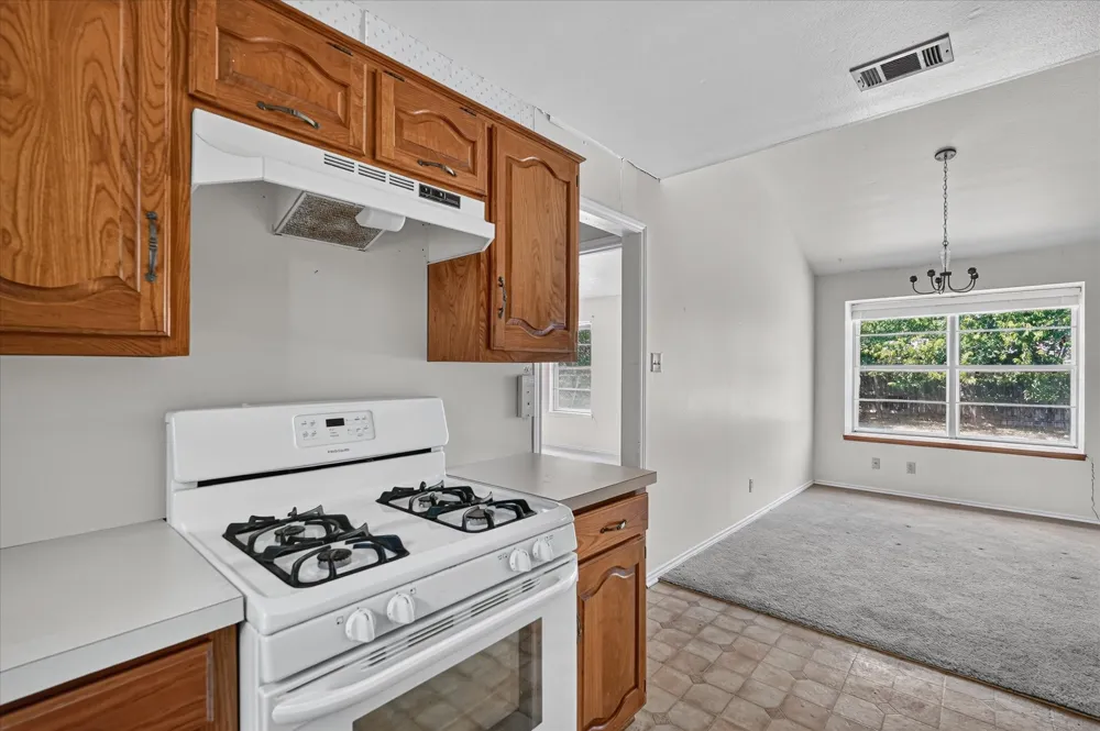 203 Myrtle Avenue Waxahachie, TX 75165