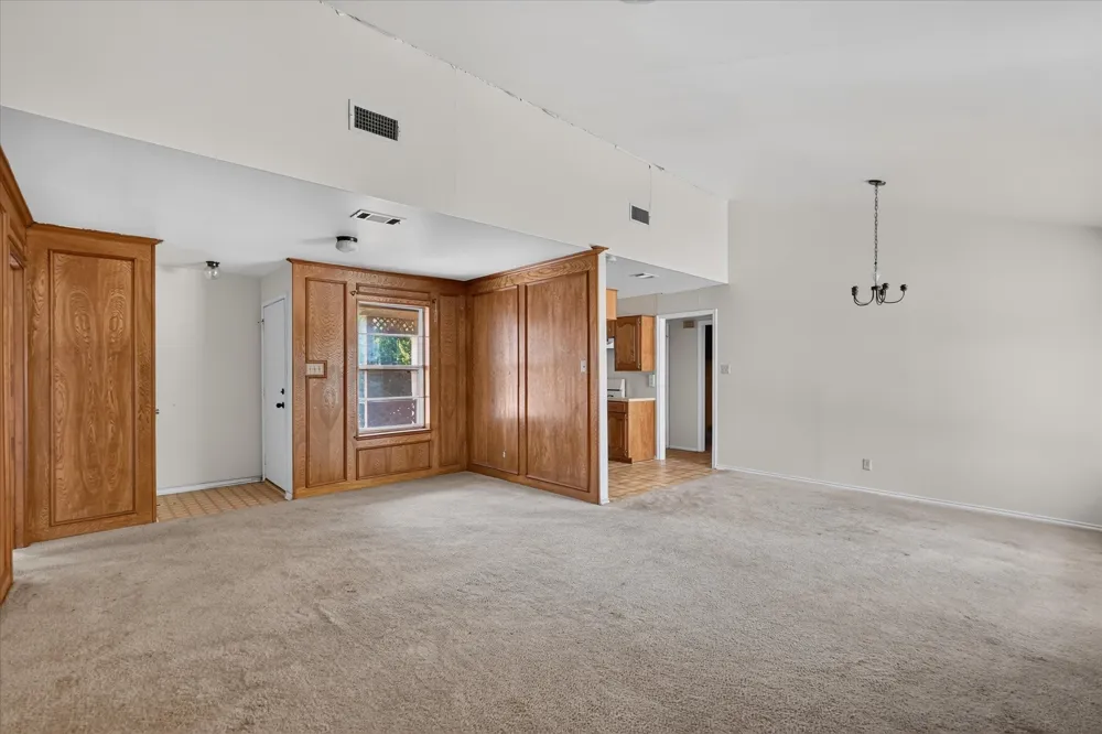 203 Myrtle Avenue Waxahachie, TX 75165