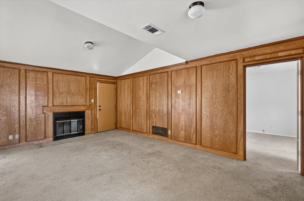 203 Myrtle Avenue Waxahachie, TX 75165