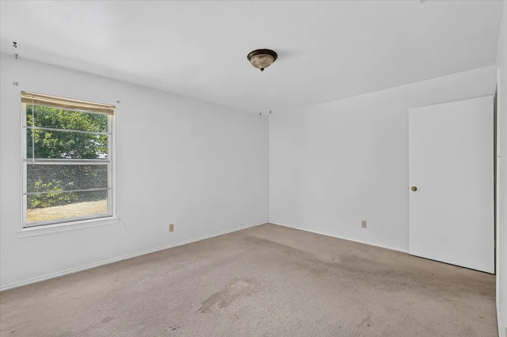 203 Myrtle Avenue Waxahachie, TX 75165