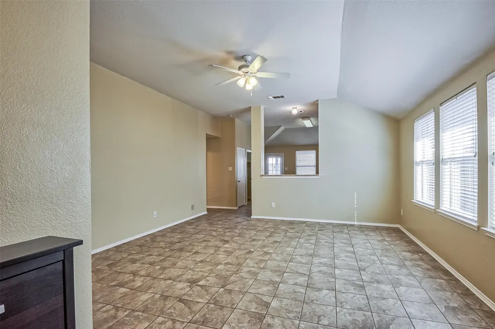 1008 Shearwater Avenue Aubrey, TX 76227