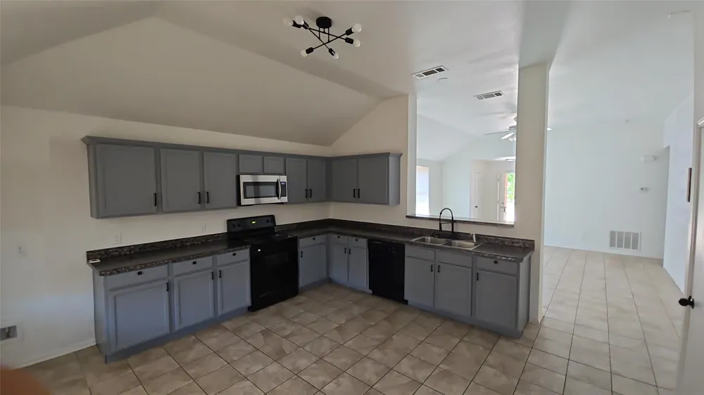 1008 Shearwater Avenue Aubrey, TX 76227