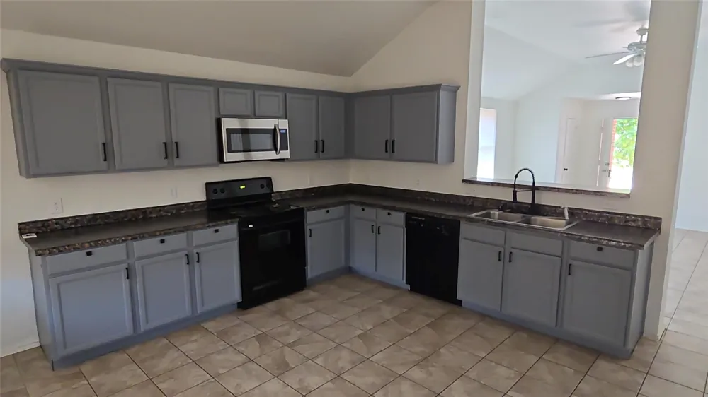 1008 Shearwater Avenue Aubrey, TX 76227