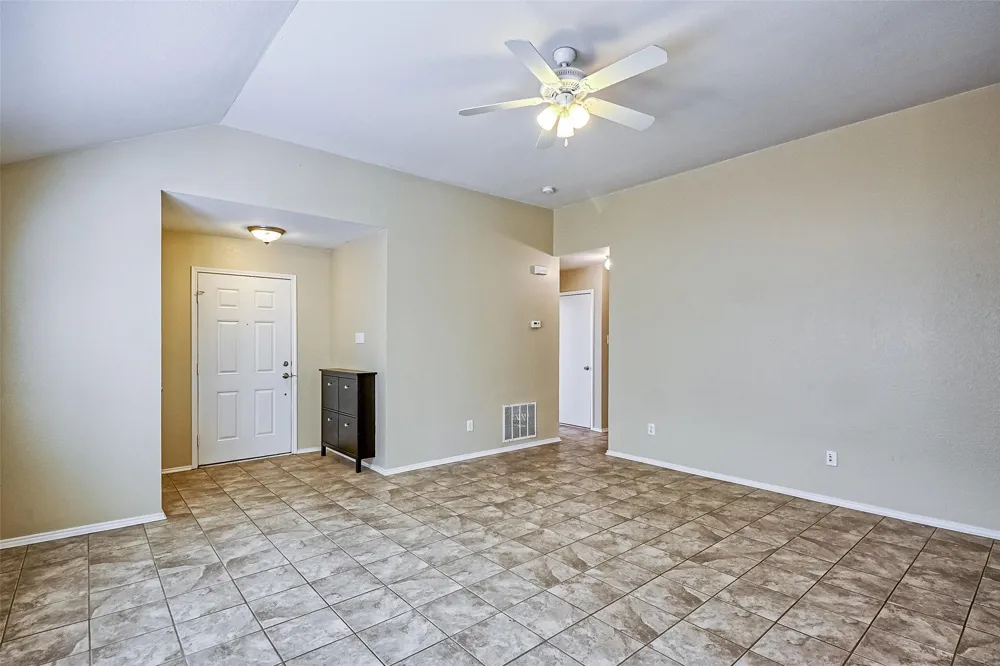 1008 Shearwater Avenue Aubrey, TX 76227