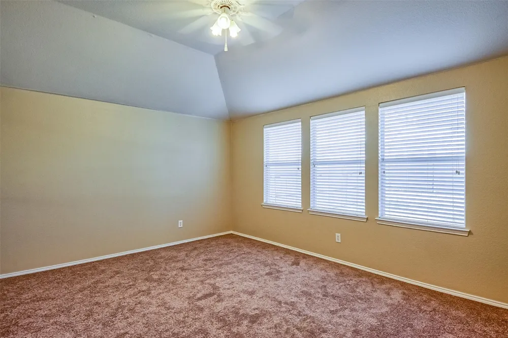 1008 Shearwater Avenue Aubrey, TX 76227