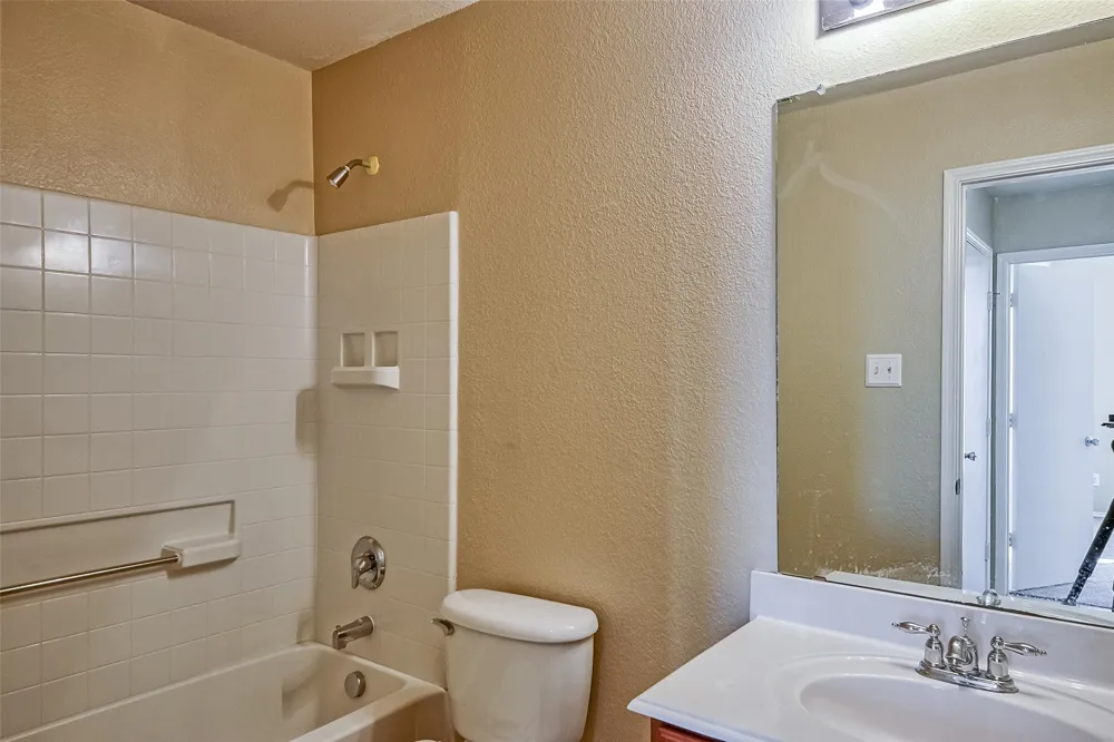 1008 Shearwater Avenue Aubrey, TX 76227