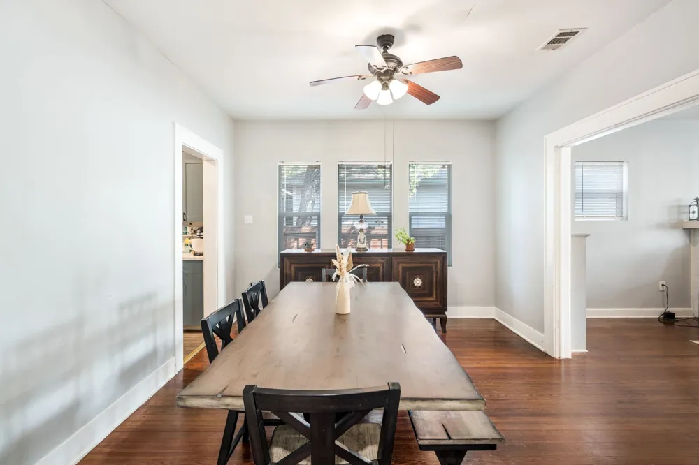 719 Barnett Avenue Dallas, TX 75211
