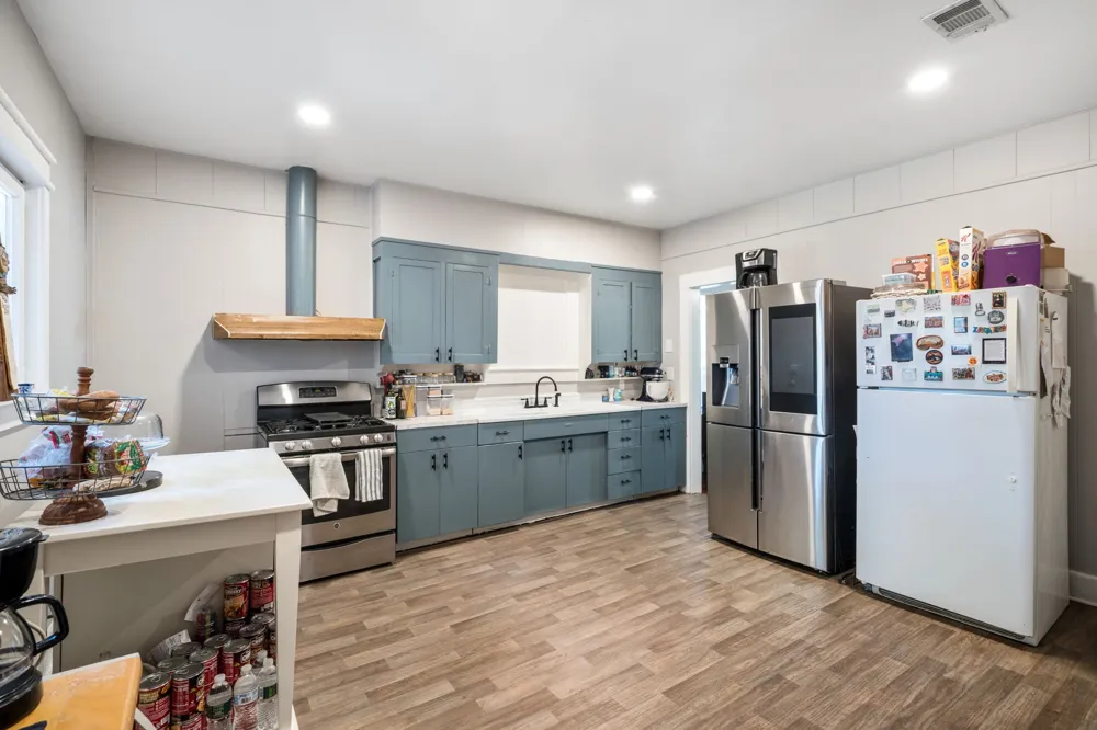 719 Barnett Avenue Dallas, TX 75211